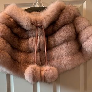 Luxurious PALE PINK FOX FUR CAPELET